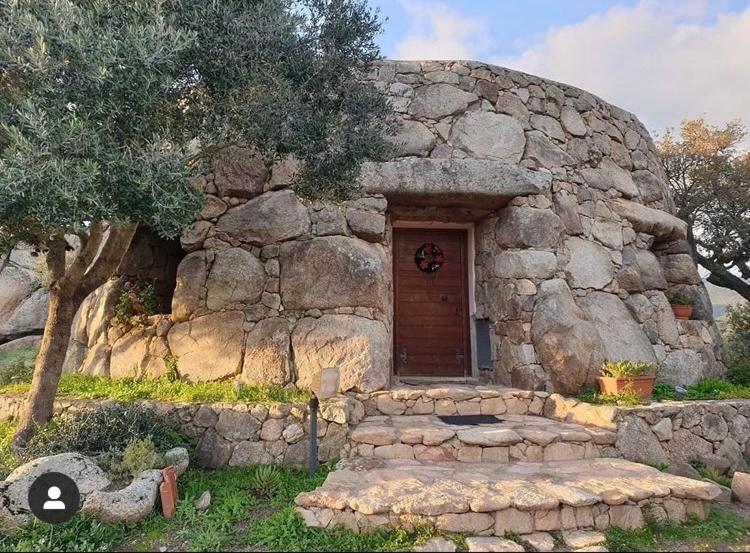 Il Nuraghe Del Lago Coghinas Oschiri Εξωτερικό φωτογραφία